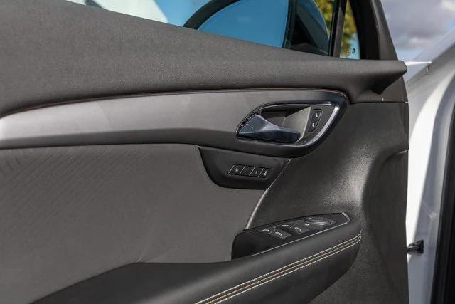 used 2025 Buick Envision car, priced at $35,900
