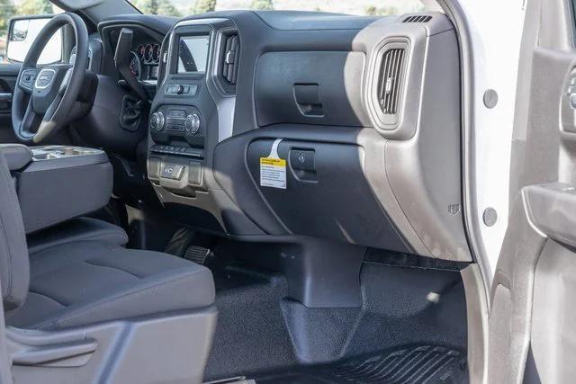 new 2025 GMC Sierra 1500 car, priced at $44,690