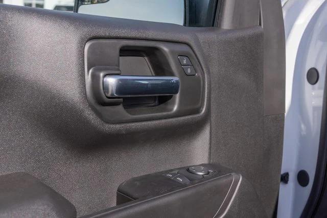 new 2025 GMC Sierra 1500 car, priced at $44,690