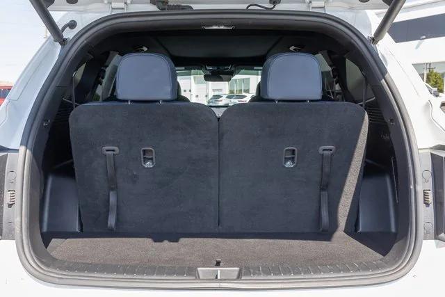used 2022 Kia Sorento Plug-In Hybrid car, priced at $30,900