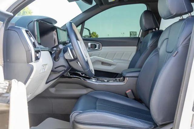 used 2022 Kia Sorento Plug-In Hybrid car, priced at $30,900