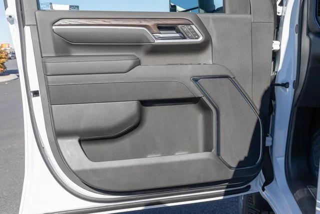 new 2026 GMC Sierra 2500 car, priced at $70,000