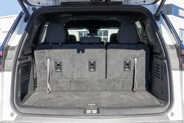 used 2025 GMC Acadia car, priced at $38,900