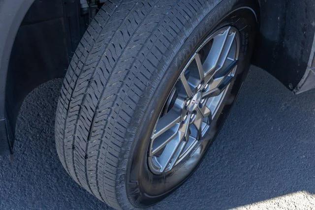 used 2025 GMC Acadia car, priced at $38,900