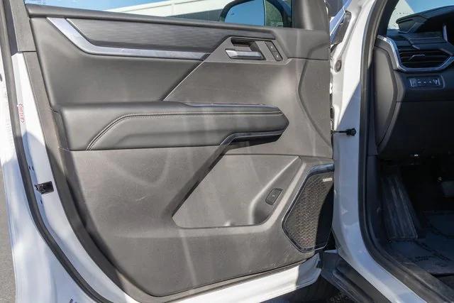 used 2025 GMC Acadia car, priced at $38,900