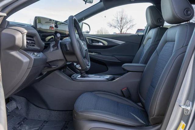 new 2025 Buick Envista car, priced at $26,285