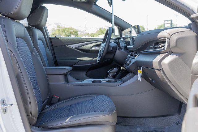 new 2025 Buick Envista car, priced at $26,785