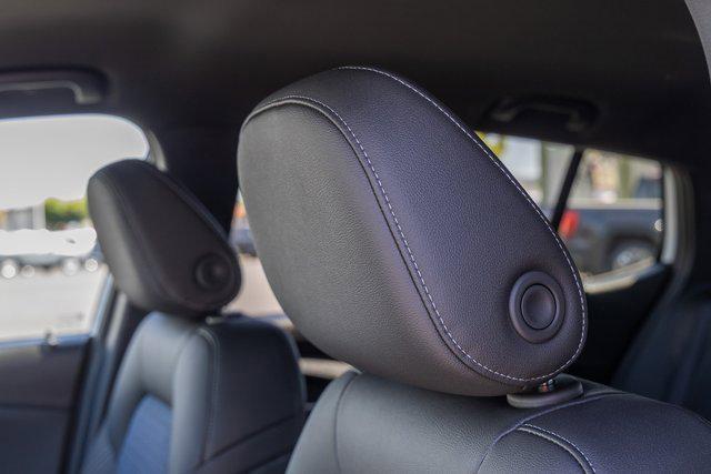 new 2025 Buick Envista car, priced at $26,785