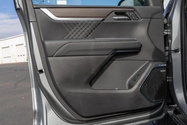 used 2025 GMC Acadia car, priced at $55,000