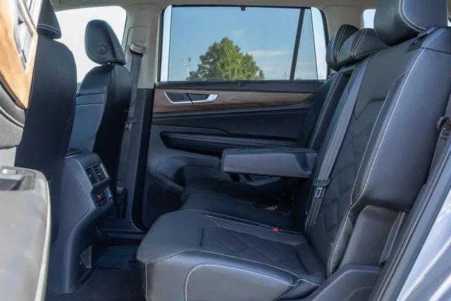 used 2024 Volkswagen Atlas car, priced at $32,000
