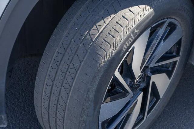 used 2024 Volkswagen Atlas car, priced at $32,000