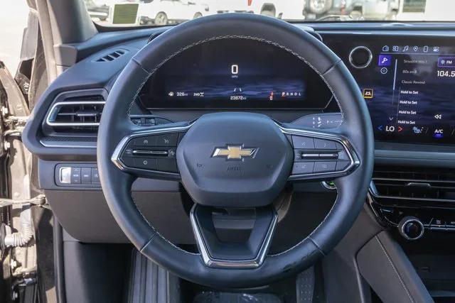 used 2025 Chevrolet Traverse car, priced at $39,900