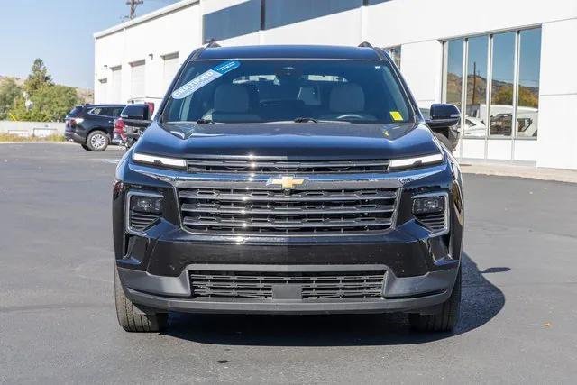 used 2025 Chevrolet Traverse car, priced at $39,900