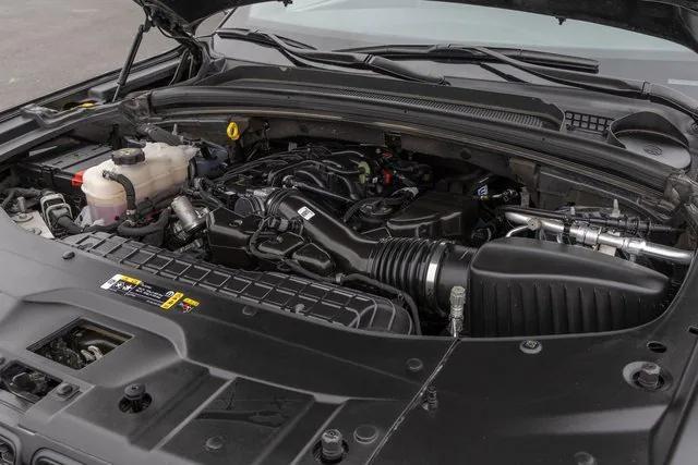 used 2024 Jeep Grand Cherokee L car, priced at $31,900