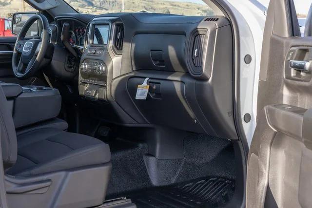 new 2025 GMC Sierra 1500 car, priced at $48,030