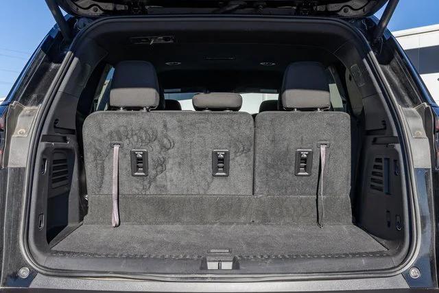 used 2025 GMC Acadia car, priced at $37,900