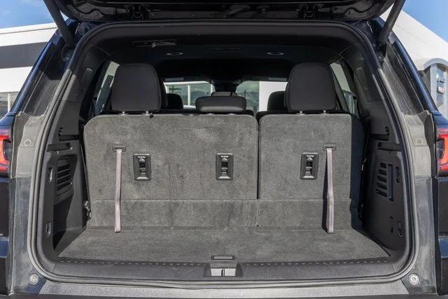 used 2025 GMC Acadia car, priced at $37,900