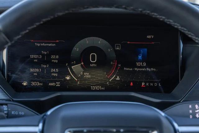 used 2025 GMC Acadia car, priced at $37,900