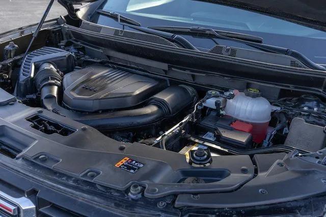 used 2025 GMC Acadia car, priced at $37,900