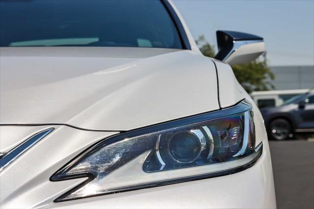used 2019 Lexus ES 300h car, priced at $25,522