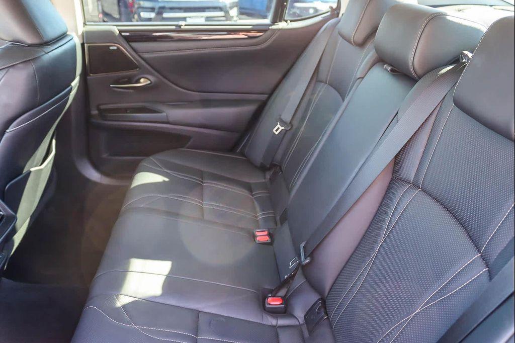 used 2021 Lexus ES 300h car, priced at $33,171