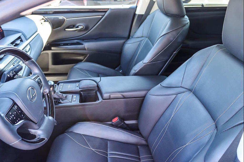 used 2021 Lexus ES 300h car, priced at $33,171