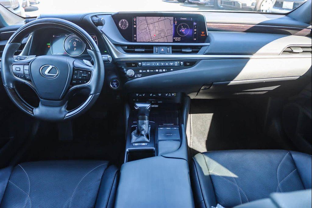 used 2021 Lexus ES 300h car, priced at $33,171