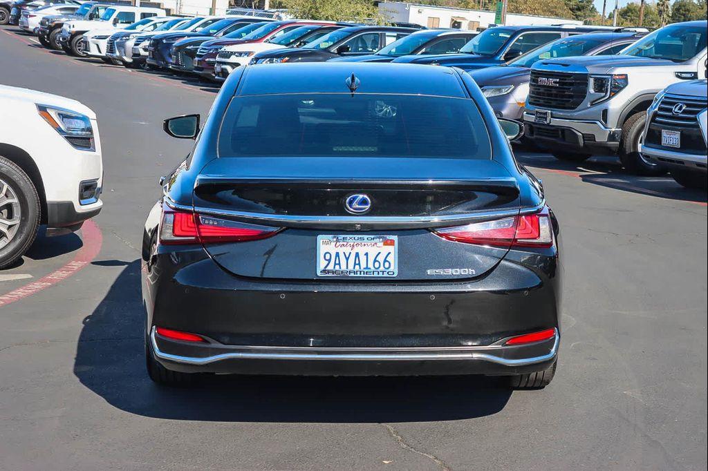 used 2021 Lexus ES 300h car, priced at $33,171