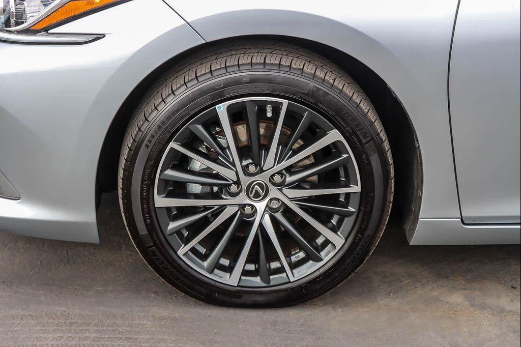 used 2024 Lexus ES 300h car, priced at $40,592