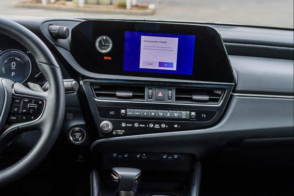 used 2024 Lexus ES 300h car, priced at $40,592