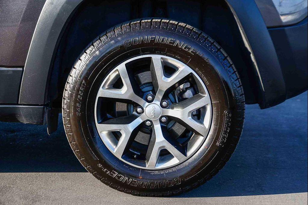 used 2017 Jeep Cherokee car, priced at $17,911