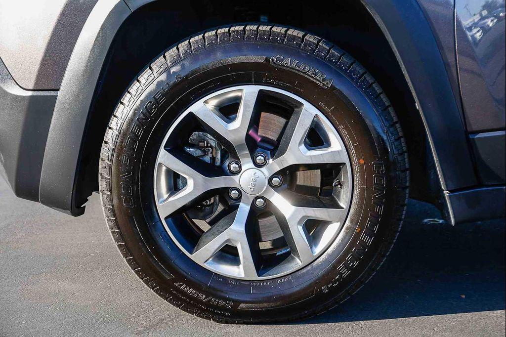 used 2017 Jeep Cherokee car, priced at $17,911