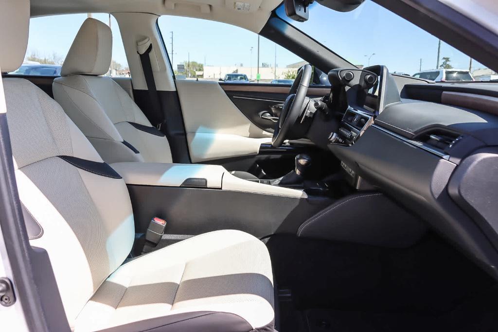 used 2024 Lexus ES 350 car, priced at $41,181