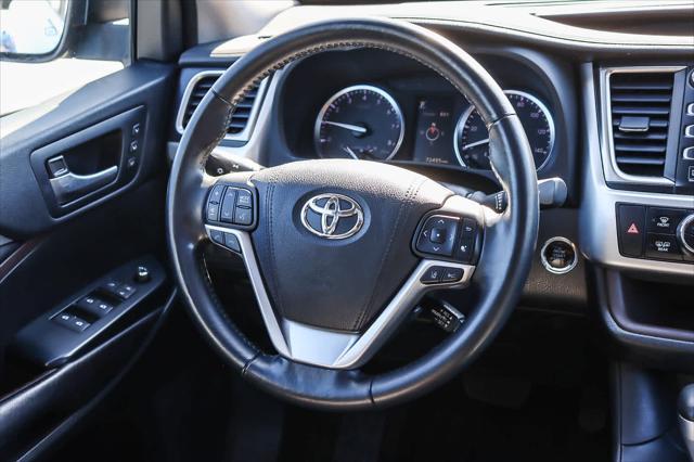 used 2017 Toyota Highlander car, priced at $25,962