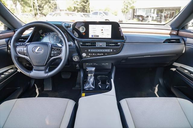 new 2025 Lexus ES 300h car, priced at $48,894