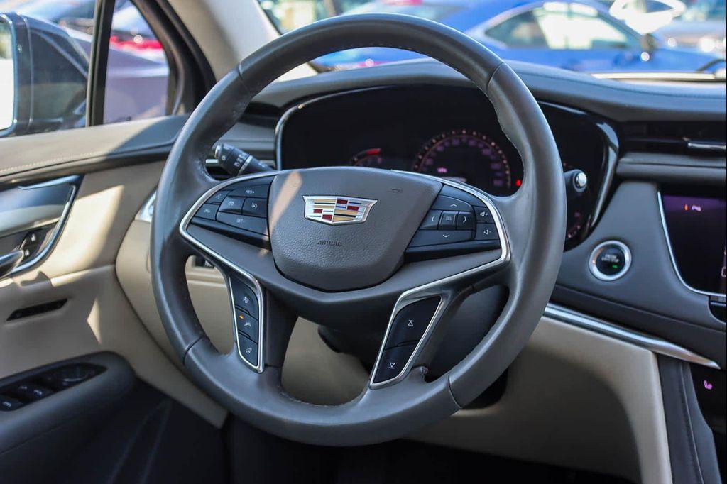 used 2017 Cadillac XT5 car, priced at $16,731