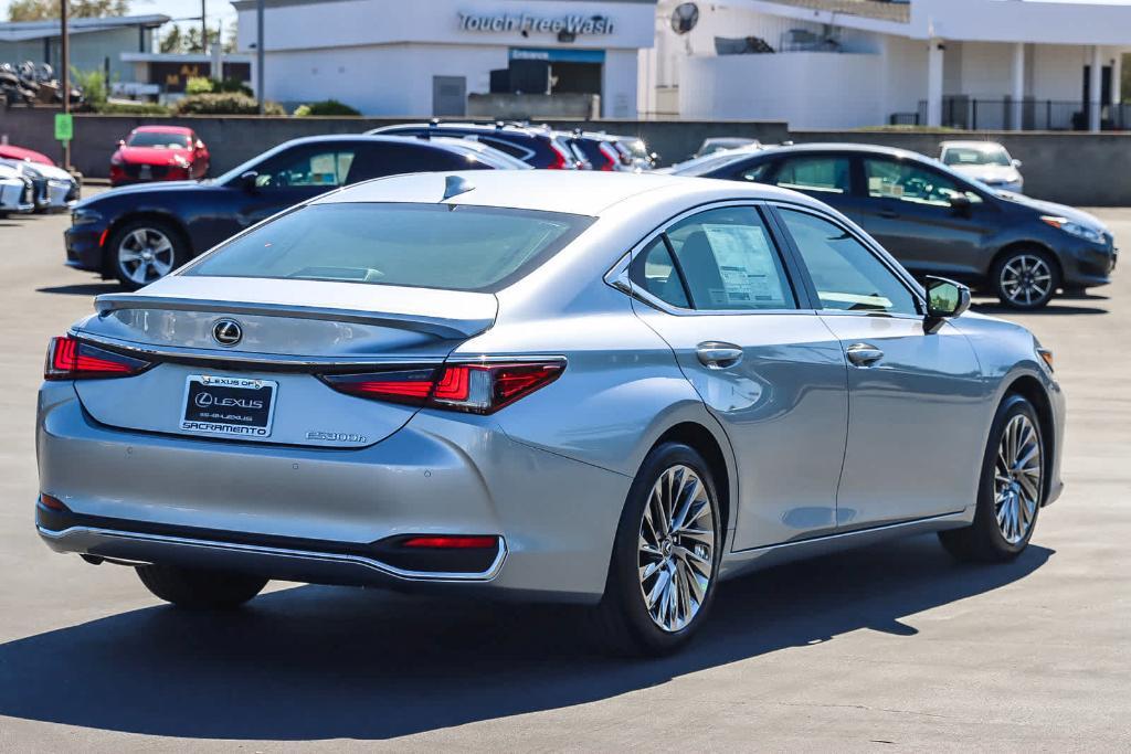 new 2025 Lexus ES 300h car, priced at $56,234