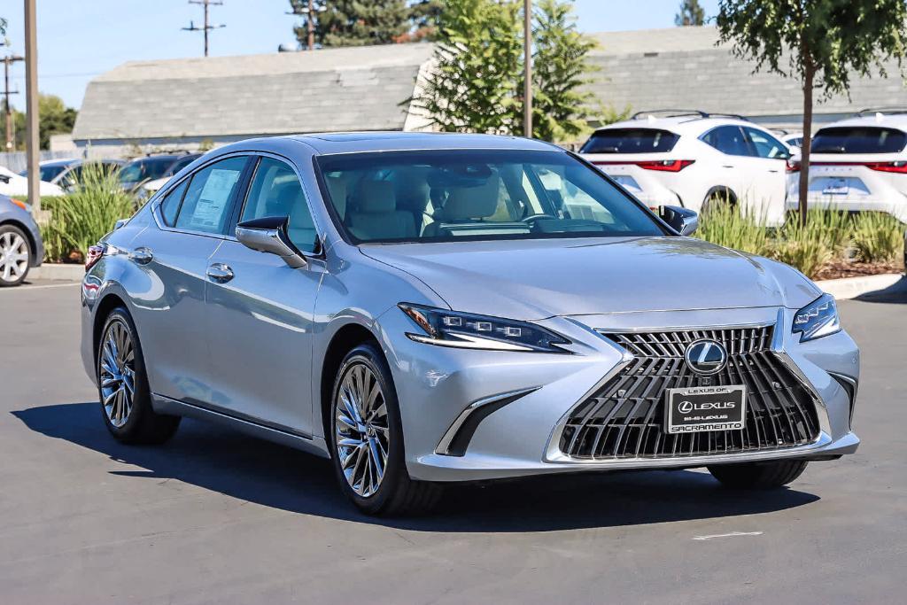 new 2025 Lexus ES 300h car, priced at $56,234