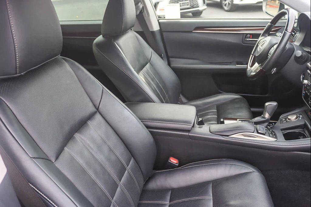 used 2017 Lexus ES 300h car, priced at $22,401