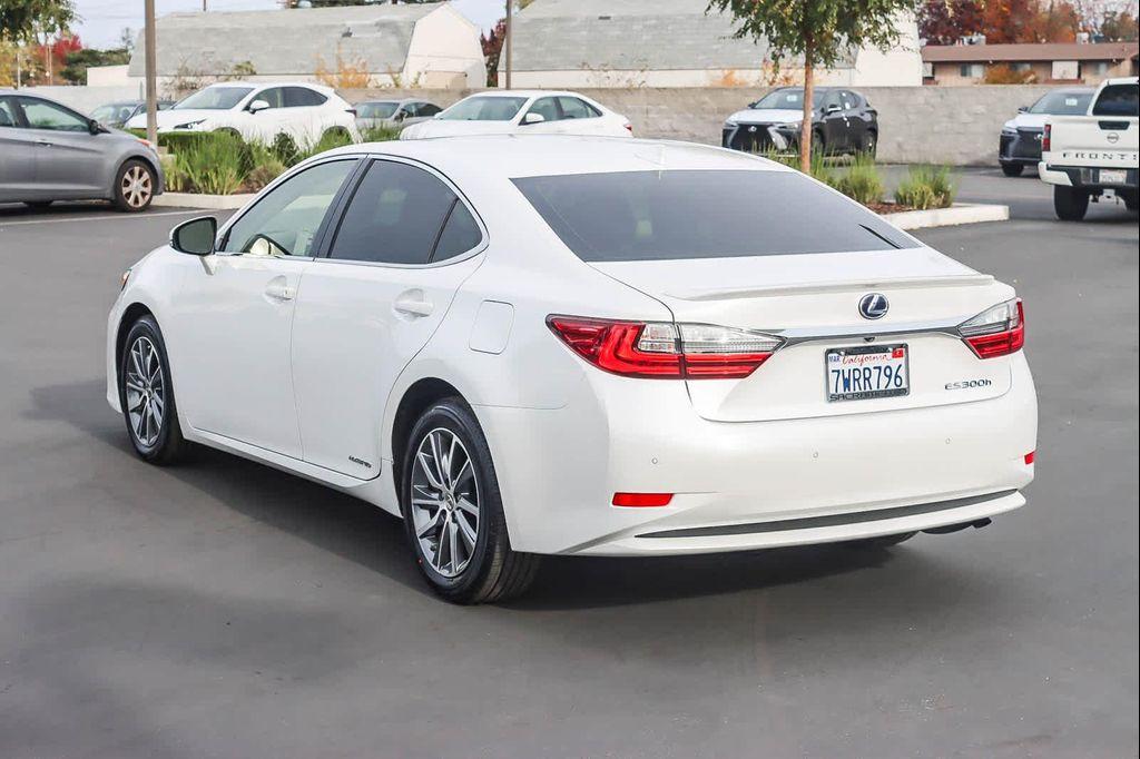 used 2017 Lexus ES 300h car, priced at $22,401