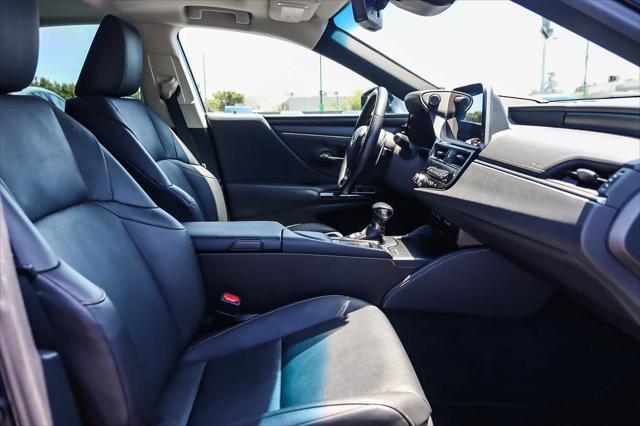 used 2022 Lexus ES 350 car, priced at $29,132