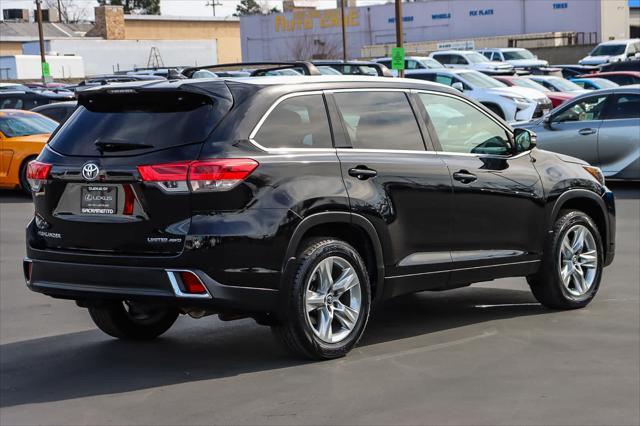 used 2017 Toyota Highlander car, priced at $26,442