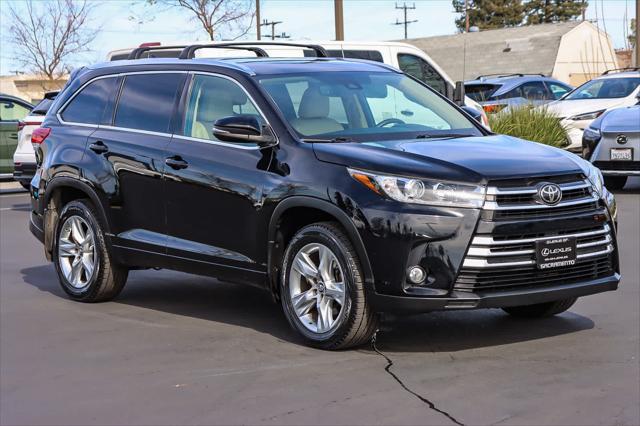 used 2017 Toyota Highlander car, priced at $26,442