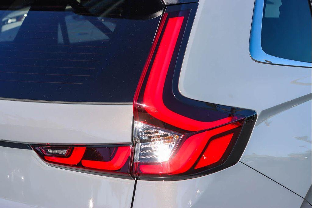 used 2024 Honda CR-V Hybrid car, priced at $31,822