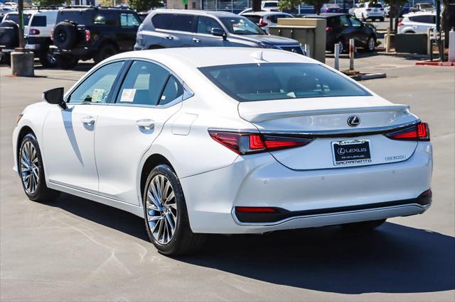 new 2025 Lexus ES 300h car, priced at $54,479