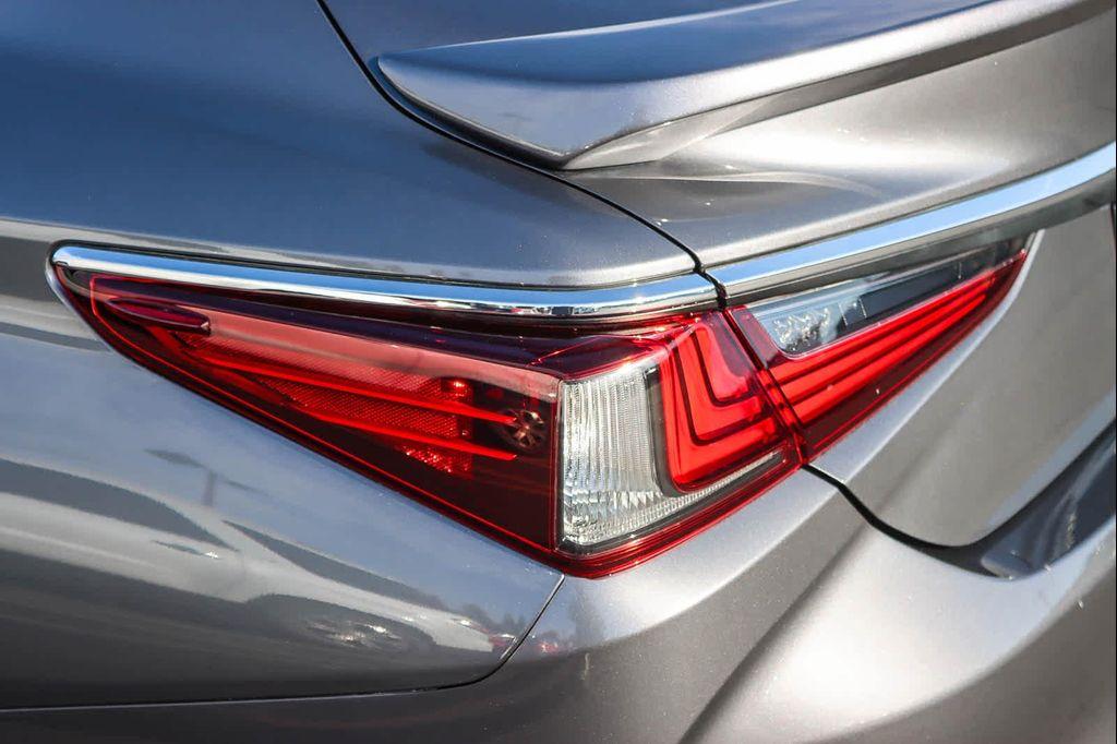 used 2021 Lexus ES 350 car, priced at $30,902