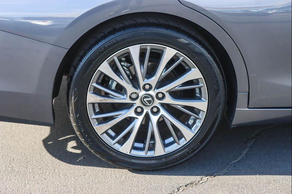 used 2021 Lexus ES 350 car, priced at $30,902