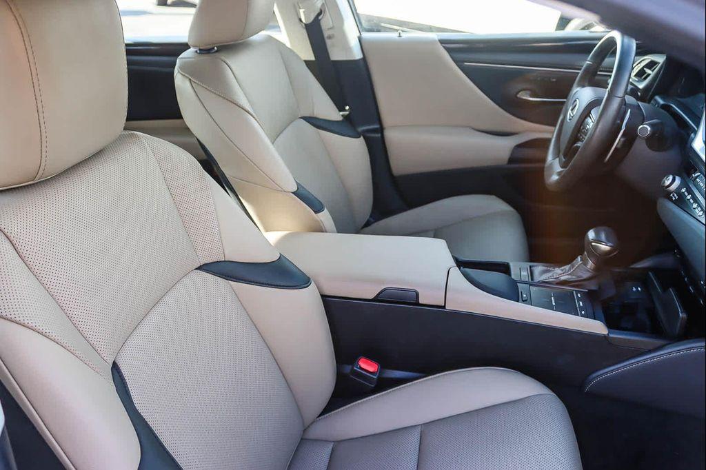 used 2021 Lexus ES 350 car, priced at $30,902