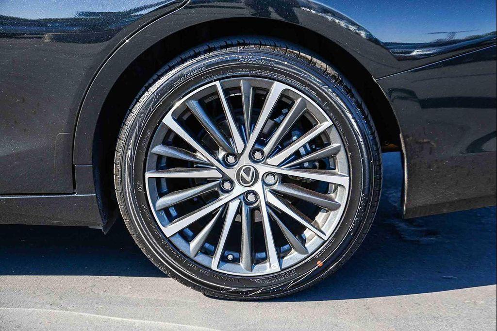 used 2023 Lexus ES 300h car, priced at $38,992