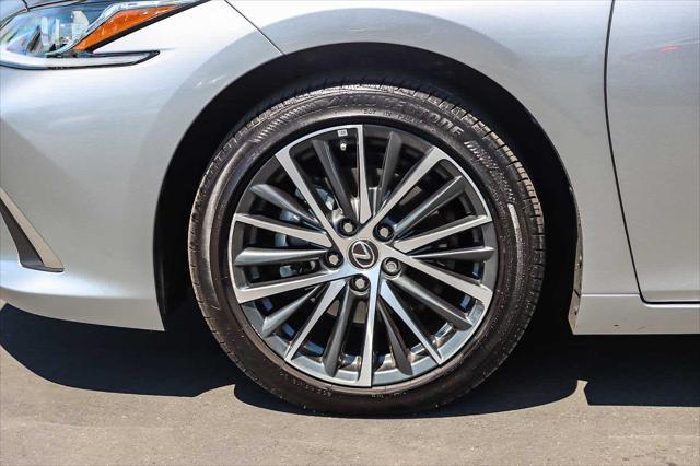 used 2025 Lexus ES 300h car, priced at $43,982